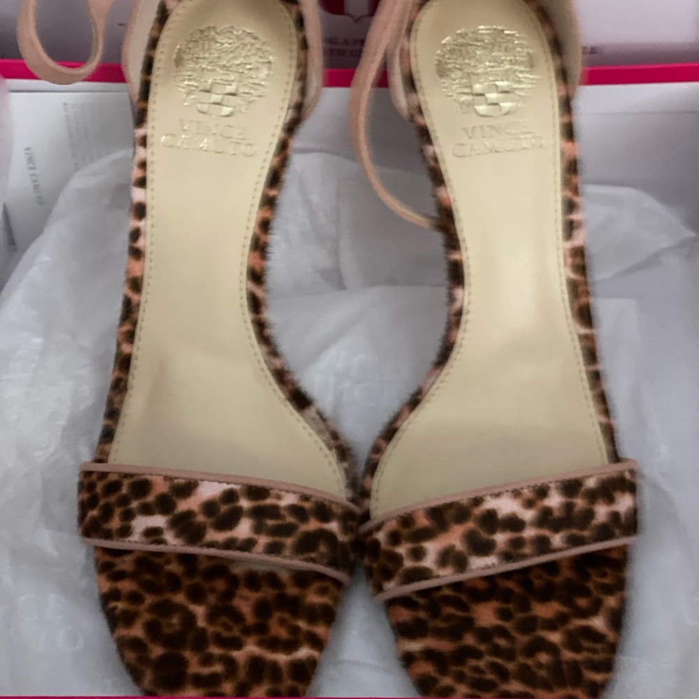 Vince Camuto Strappy Heels 👠 Size 9.5